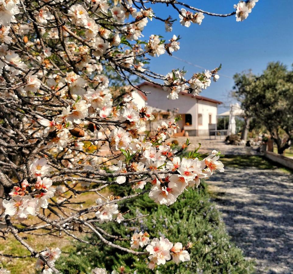 Borgo Santa Lucia Villa Cropani Exterior photo